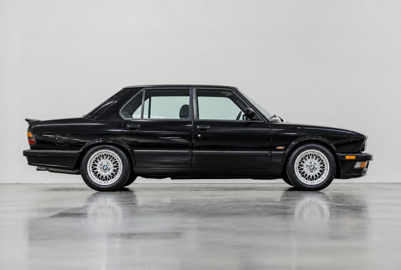BMW E28 M5 buyer's guide